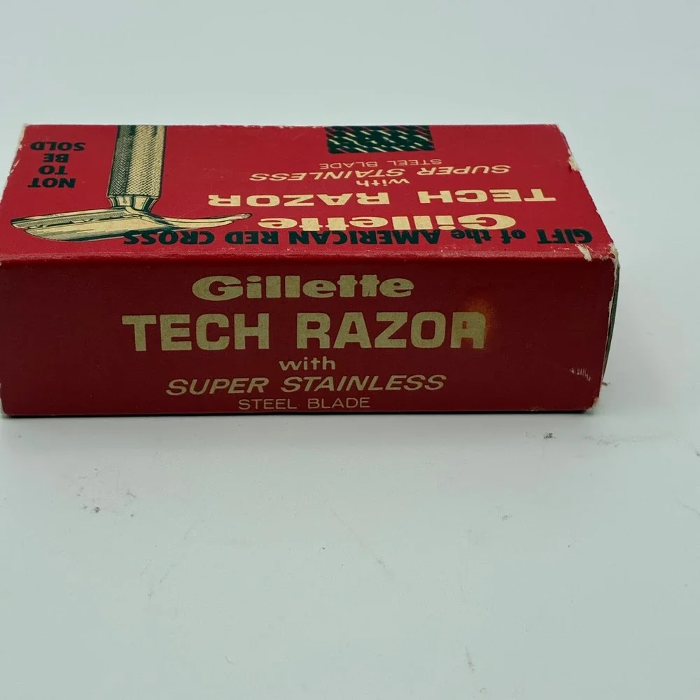 Gillette Tech Razor Mens Red American Red Cross Vintage Safety Razor New